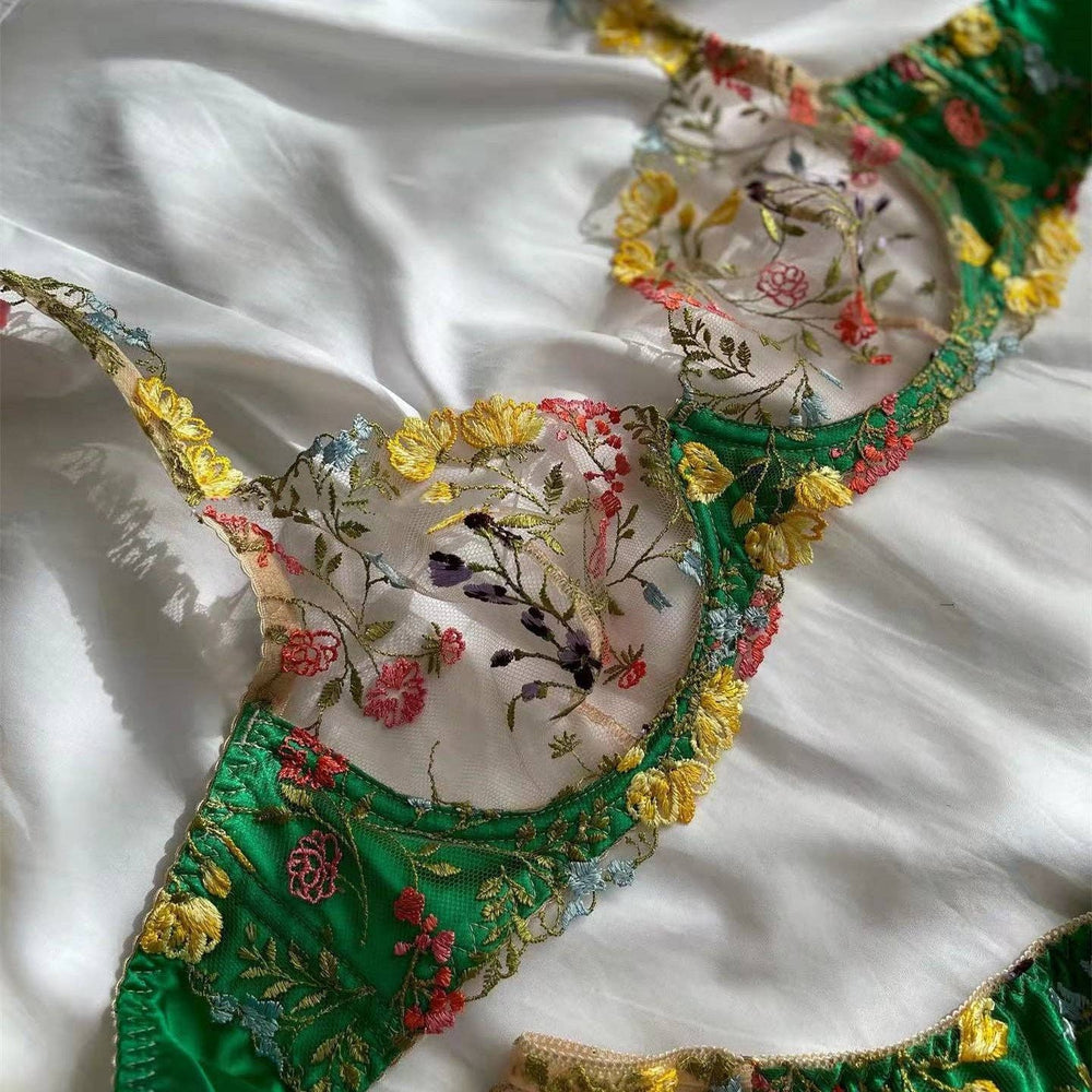 
                  
                    Floral Print Sexy Underwear Set: Green
                  
                