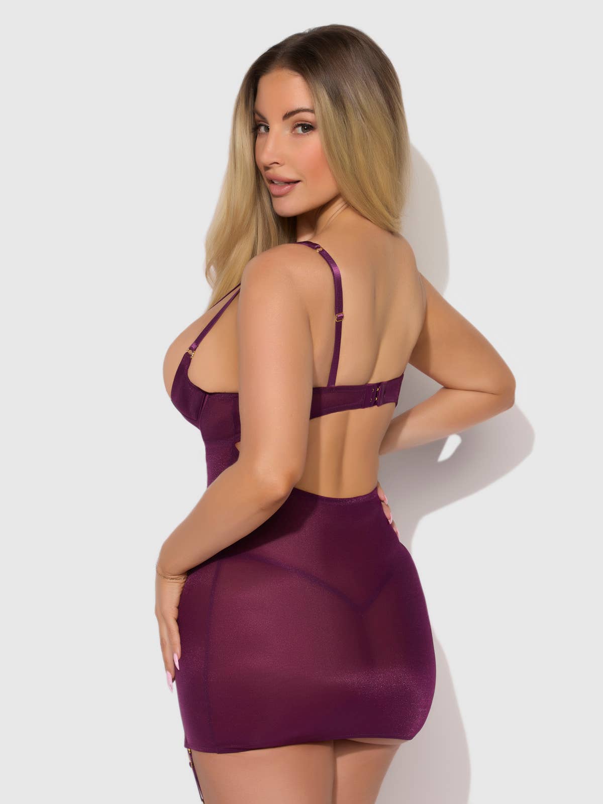 
                  
                    YASMINE SHIMMER MESH O-RING THIGH GARTER CHEMISE SET: PLUM
                  
                