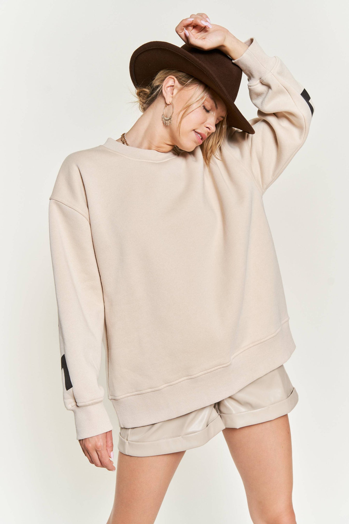 
                  
                    Be Yourself Love Yourself Printed Oversized Sweatshirt: BLACK / M
                  
                